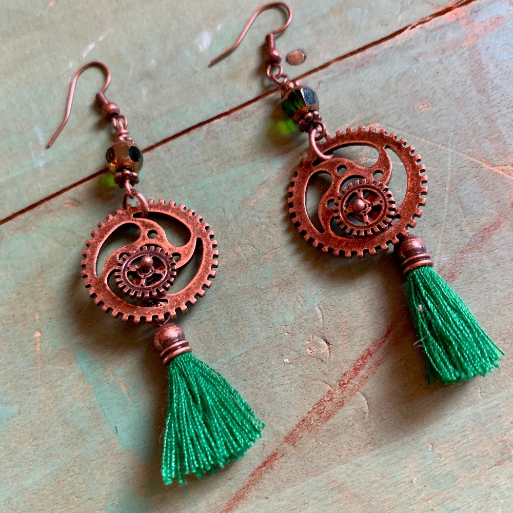 Steampunk Clockwork Gear Earrings Bronze Color - Green Crystals & Tassel ⚙️ NWOT